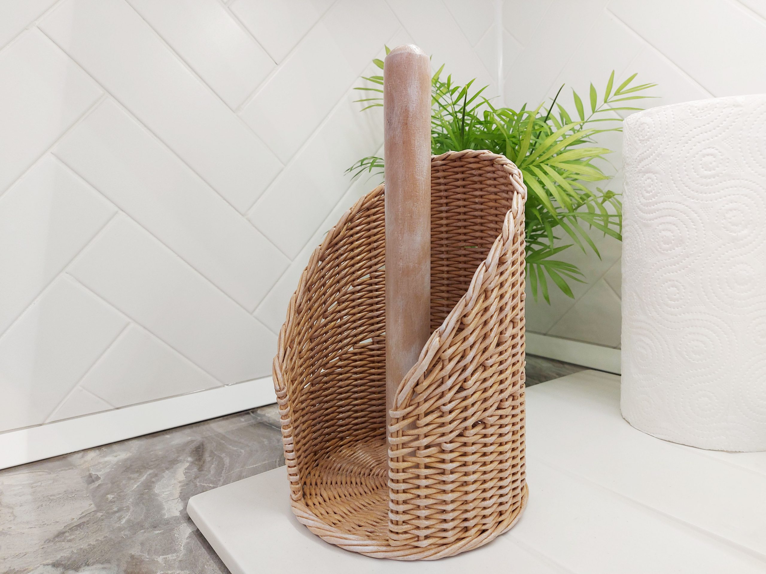 Vertical paper towel holder storage for kitchen counter