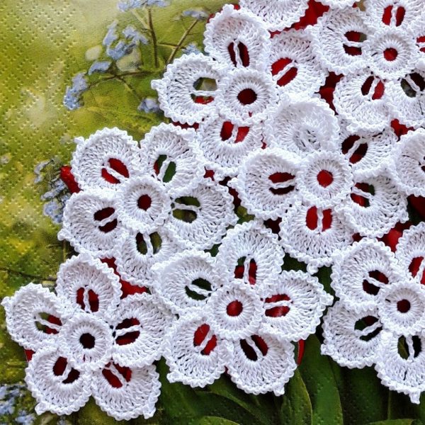 easy crochet flower pattern