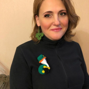 This Tiny St Patrick snail is a PDF Pattern.