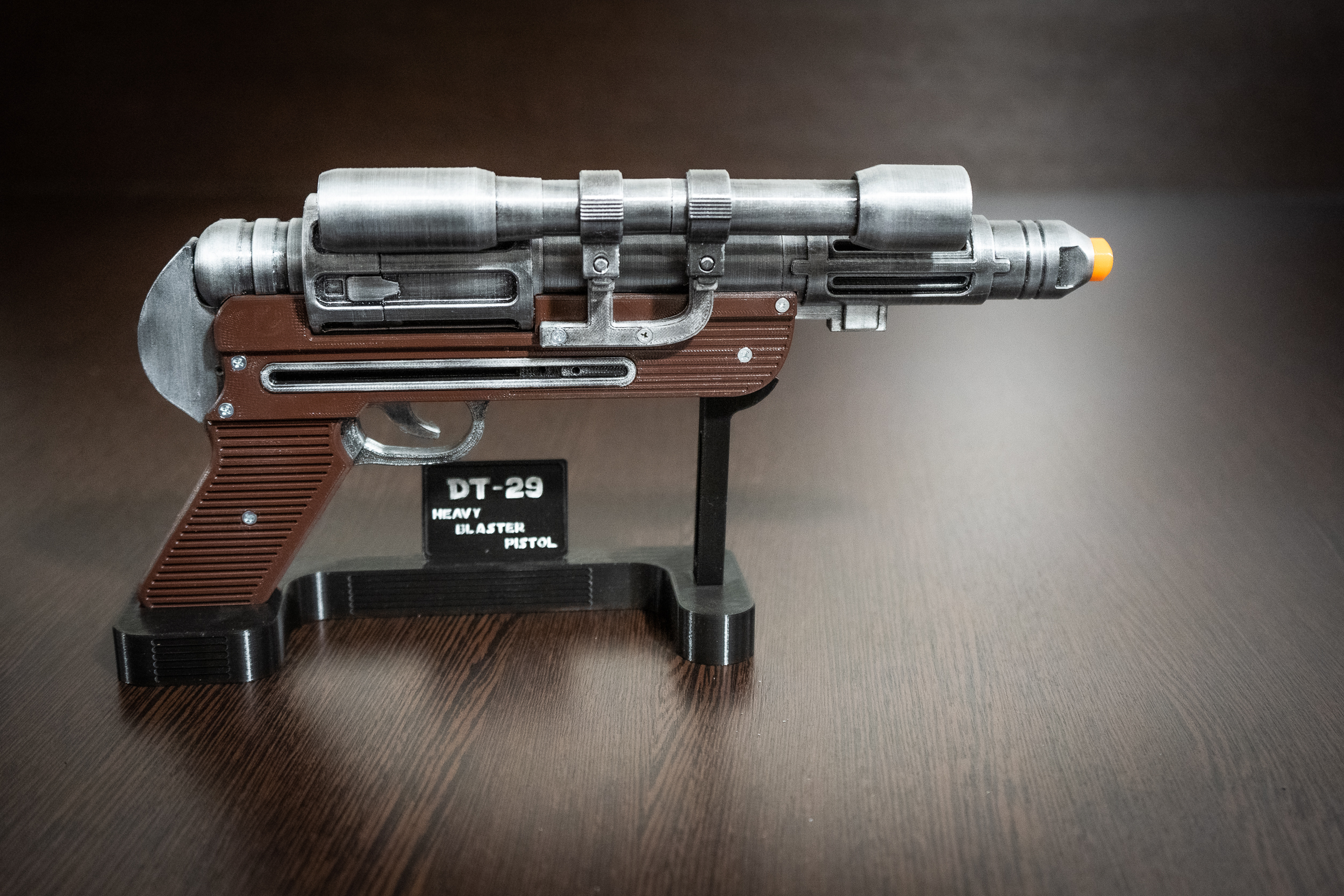 DE-10 blaster pistol| Star Wars Cosplay Prop - Crealandia