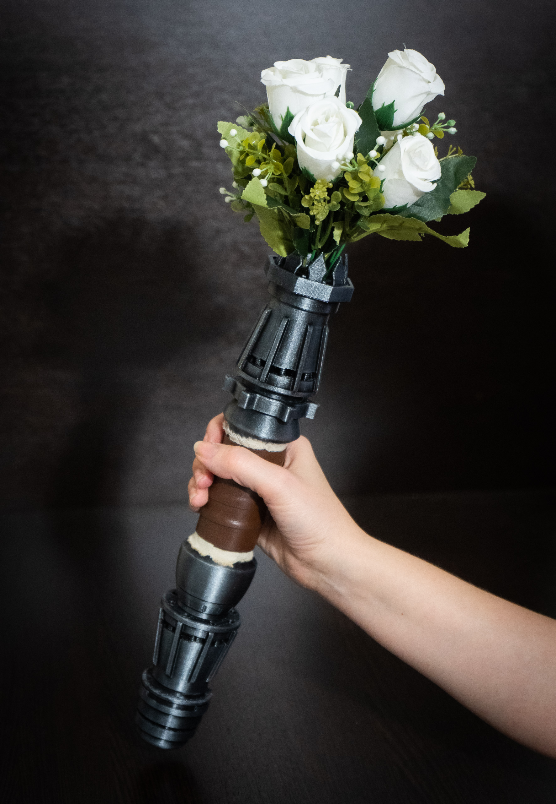 Star Wars Bridal Bouquet Holder Pure White Skywalker's Hilt - Crealandia