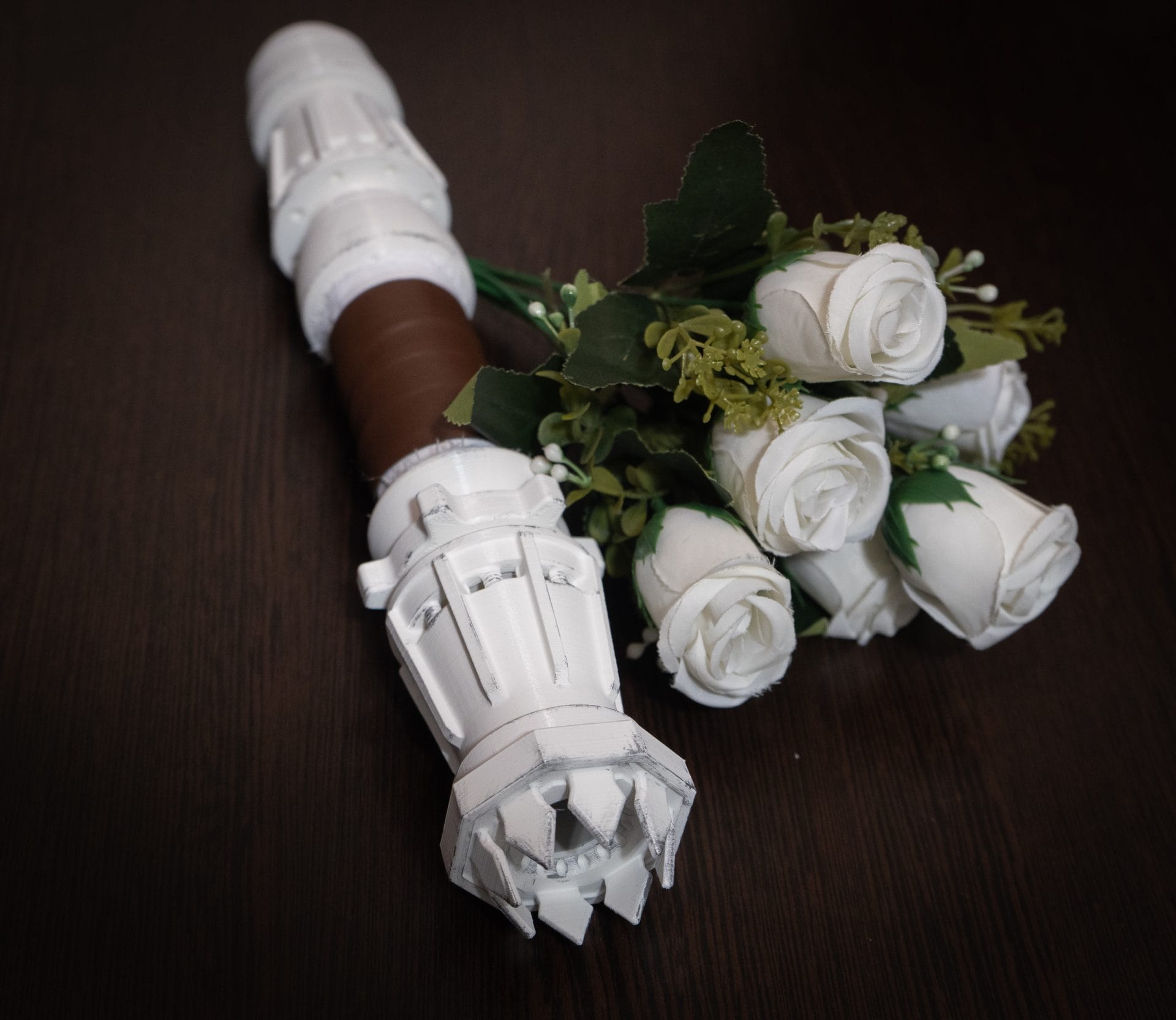 Star Wars Wedding White Rey's Lightsaber Bouquet Holder - Crealandia