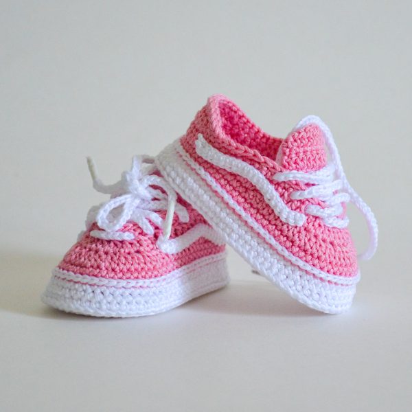 Crochet PATTERN baby booties, newborn sneakers
