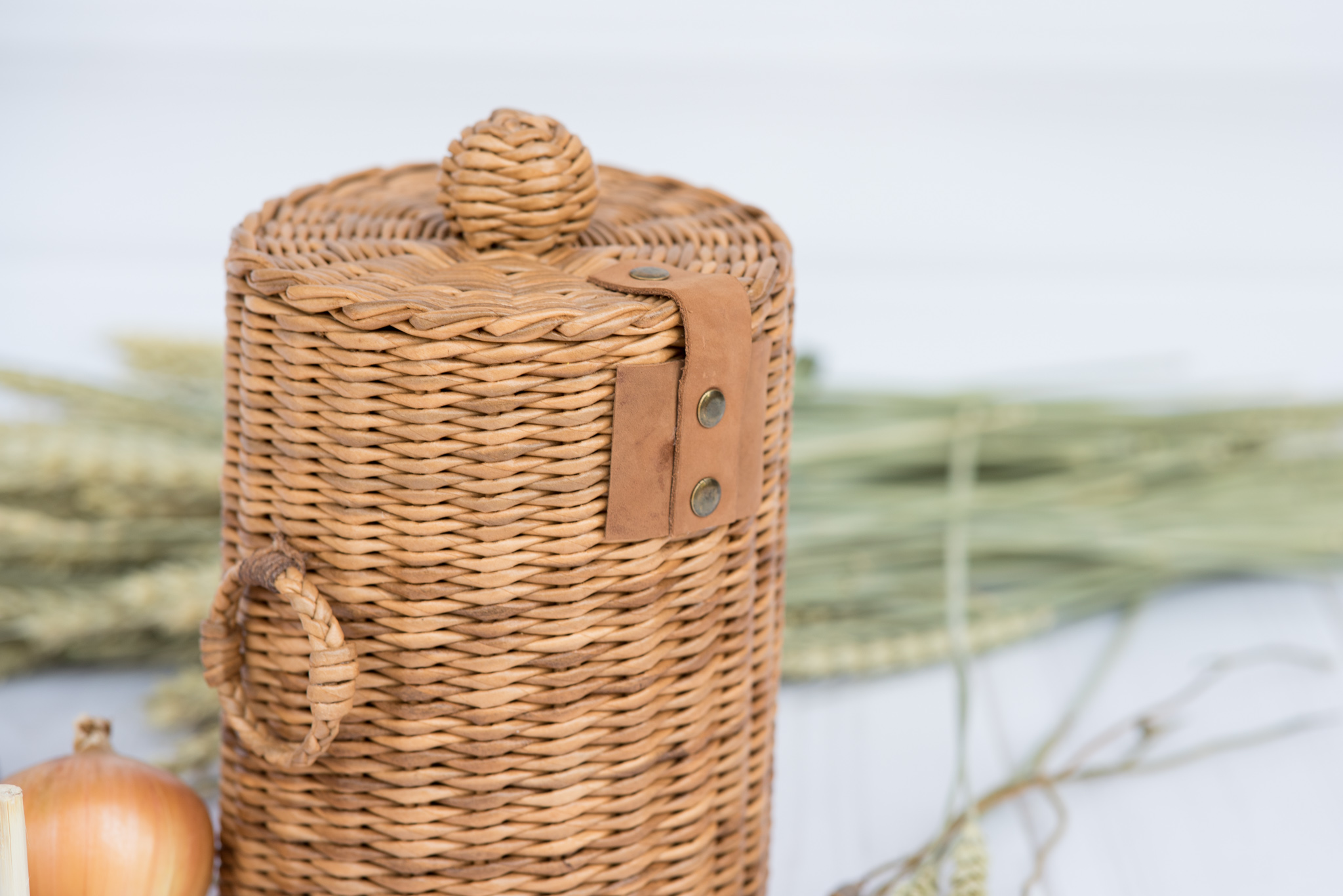 Onion Basket, Potato Basket, Oval Storage Basket With Lid, Handmade Willow  Basket, Oval Wicker Basket, Lidded Storage Basket, Pantry Basket 