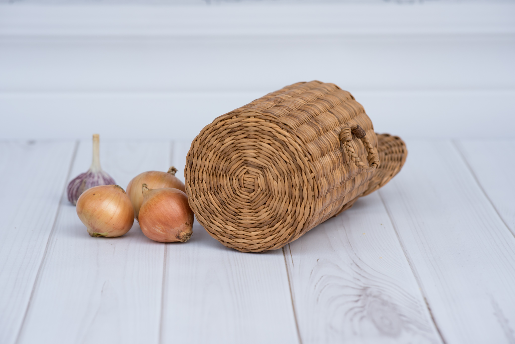 Round Onion Basket With Lid for Cottagecore Kitchen Storage and