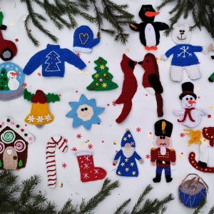 Inicio 935 Christmas ornament set, Christmas favor kit, Crochet Christmas card