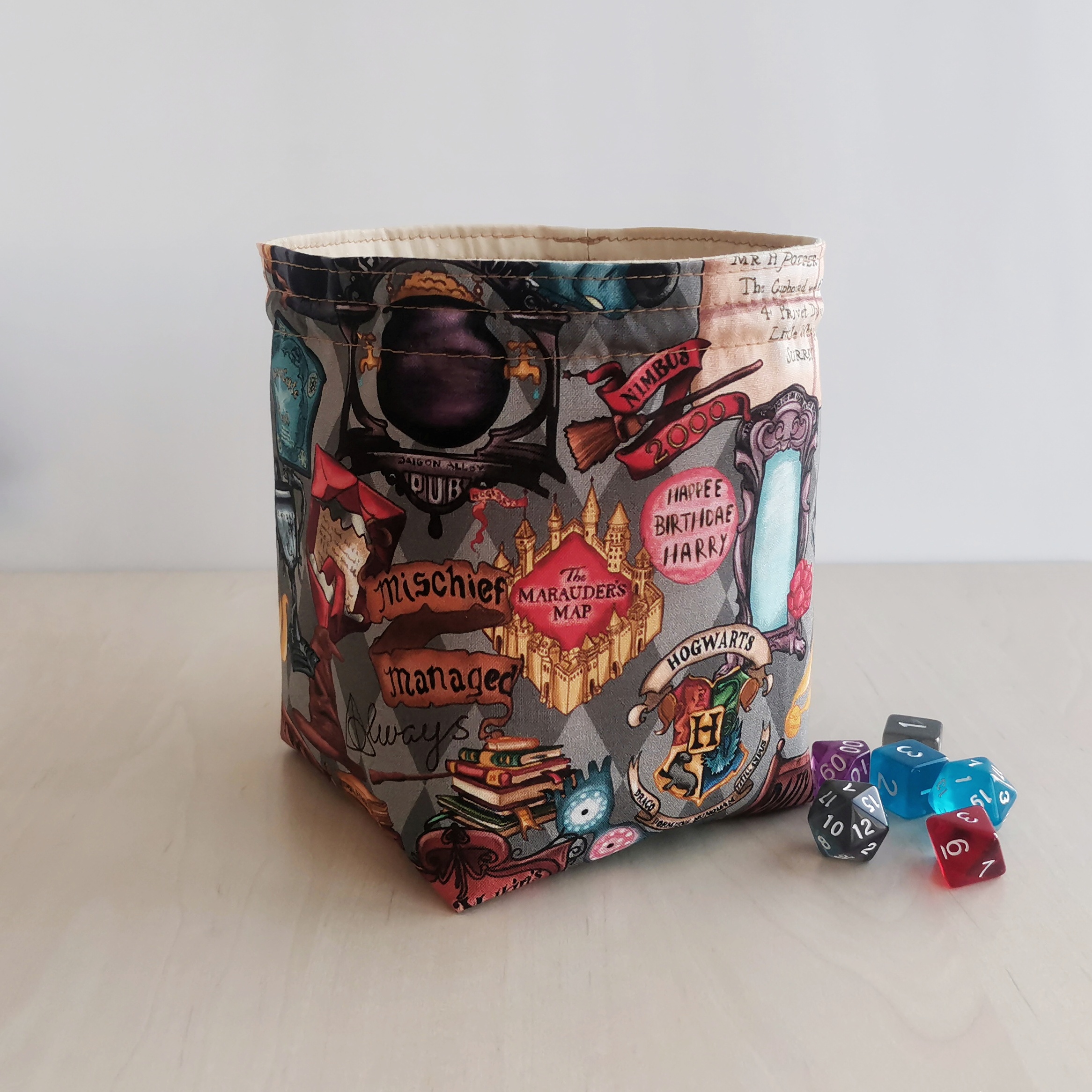 Large dice discount bag with pockets