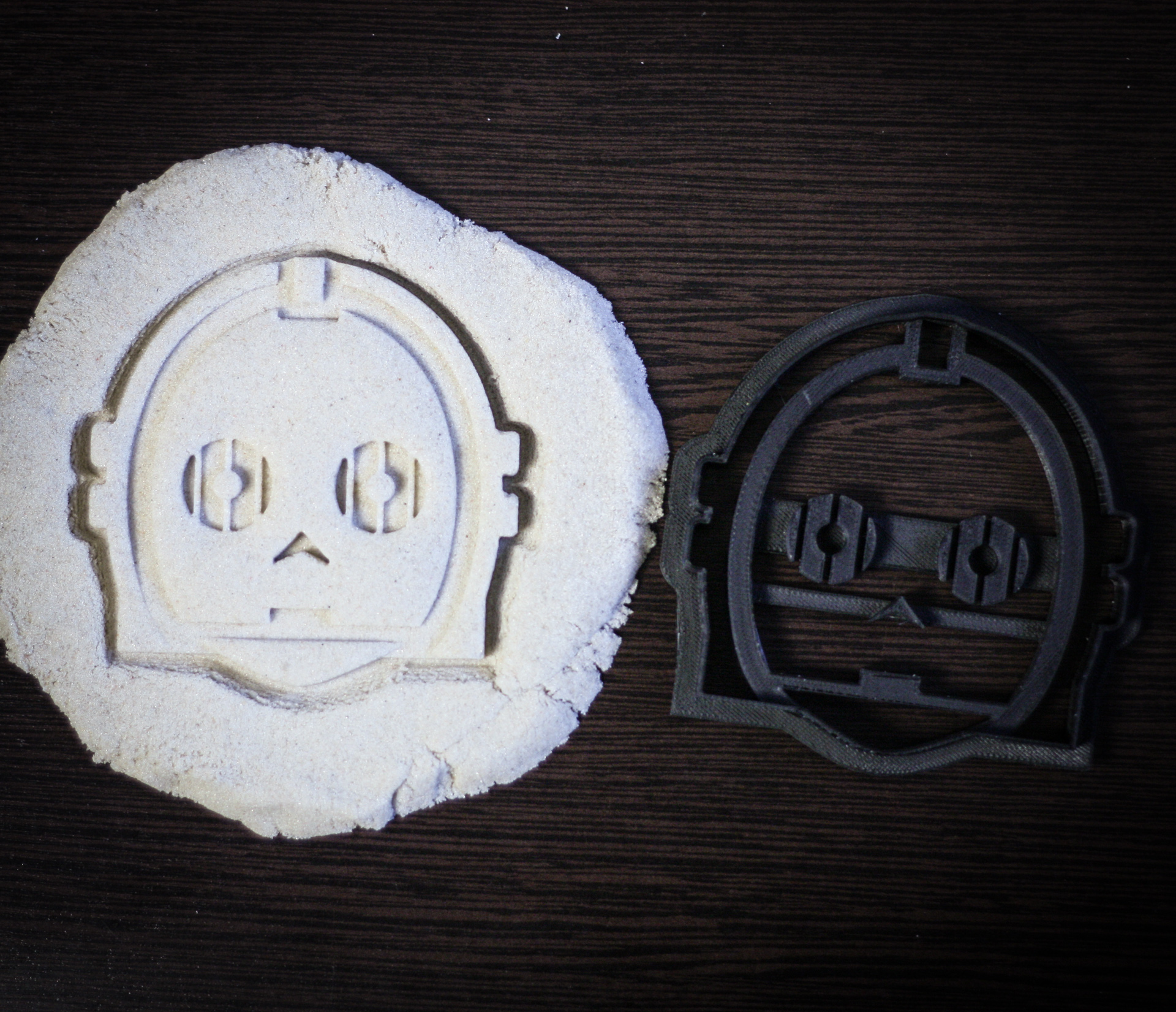 STL file FUNKO POP Princess Leia COOKIE CUTTER 👸・3D printer