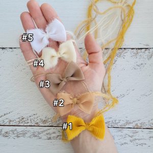 Newborn bow headbahd. Newborn photo props.