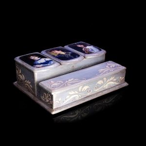 A beautiful wooden jewelry box is made in the decoupage technique.