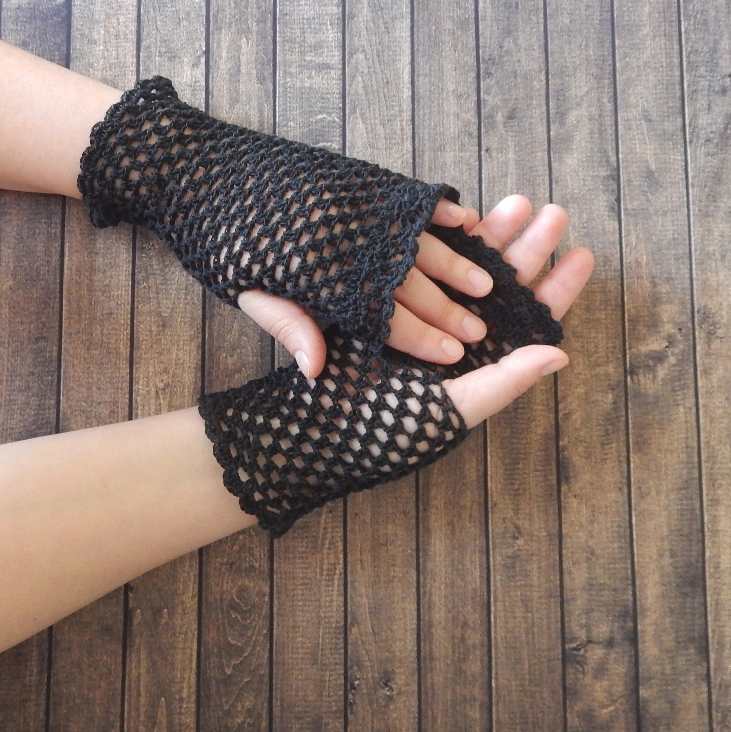 Women's wool fingerless gloves - Crealandia