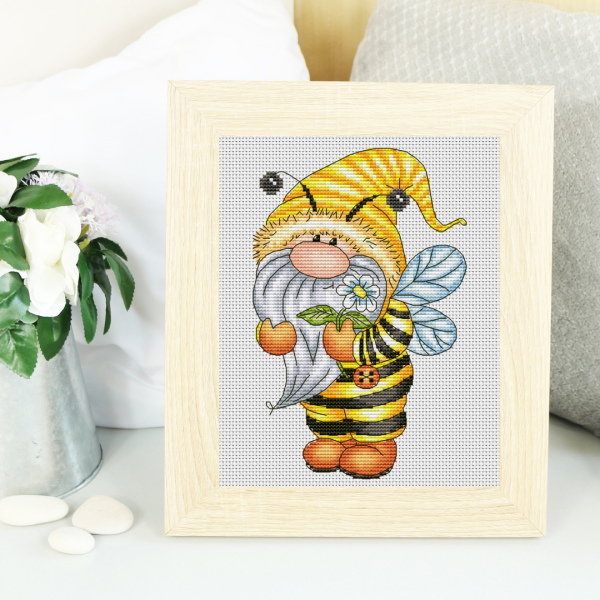 Bumblebee gnome cross stitch pattern