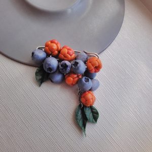 extravagant-magic-berry-pin-brooch-blueberry-b