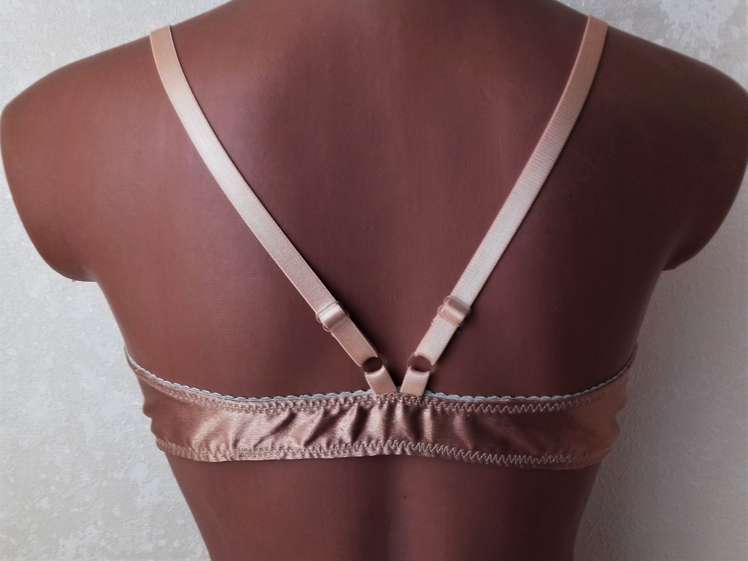 Front closure wireless bra pattern, Front clasp bra pattern