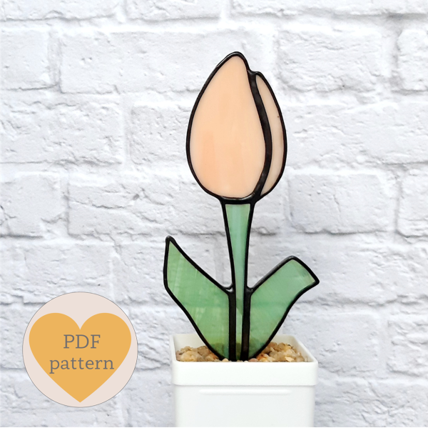 Stained glass tulip bud