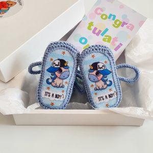 Gender reveal announcement. It’s a boy. Joyful gift box.