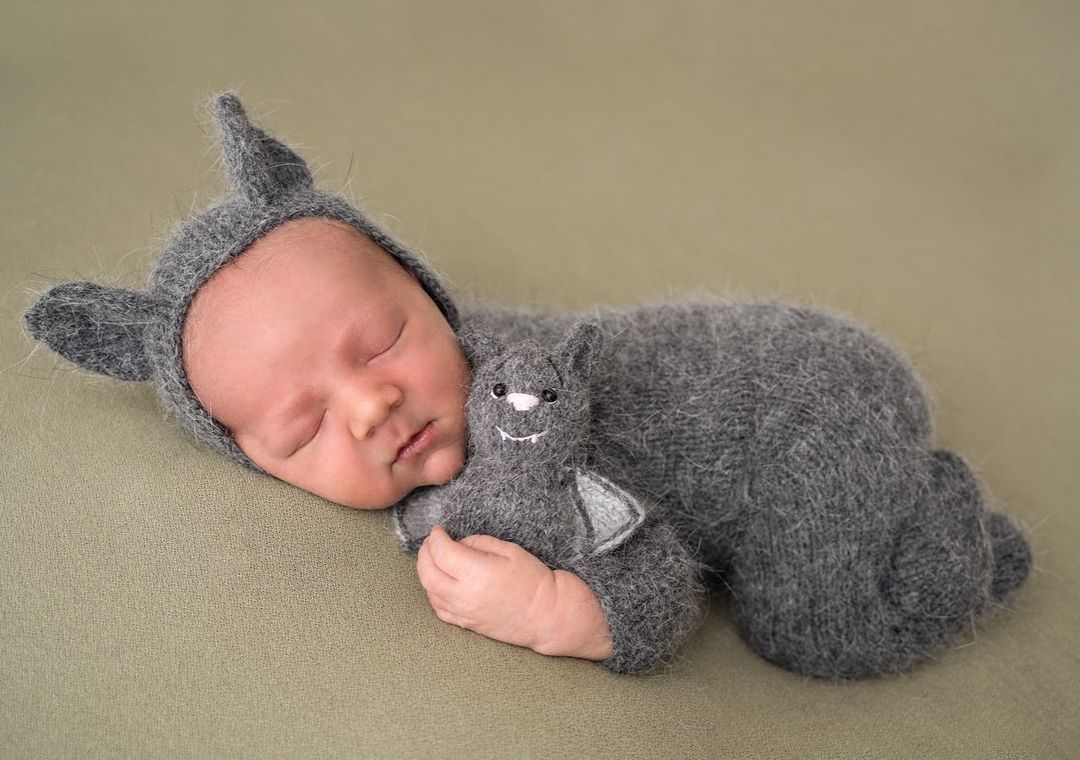 Panda newborn bonnet, stuffed toy, romper - Crealandia