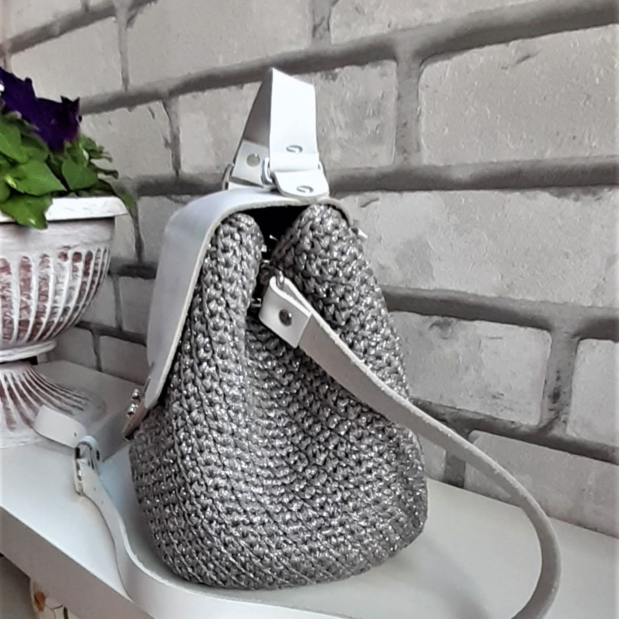 Silver metallic bag Ladies crossbody bag 6 Silver metallic crossbody bag Evening ladies silver messenger bag