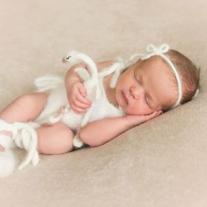 Newborn photo outfit