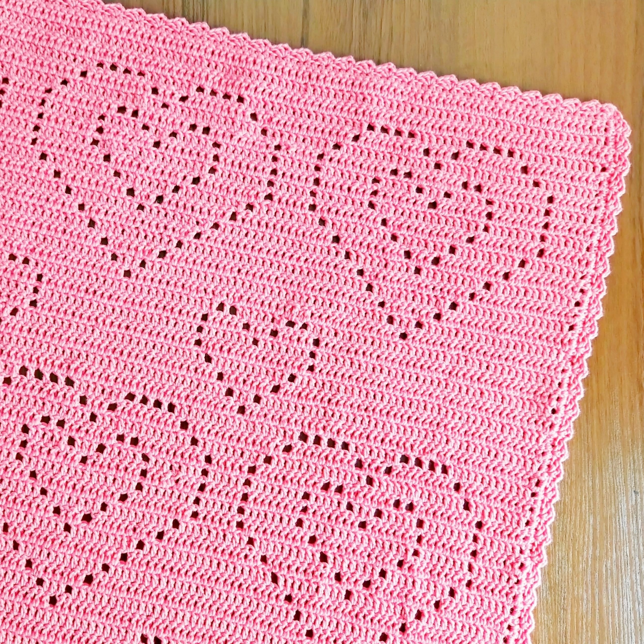 LOVE HEARTS Filet Crochet Pattern