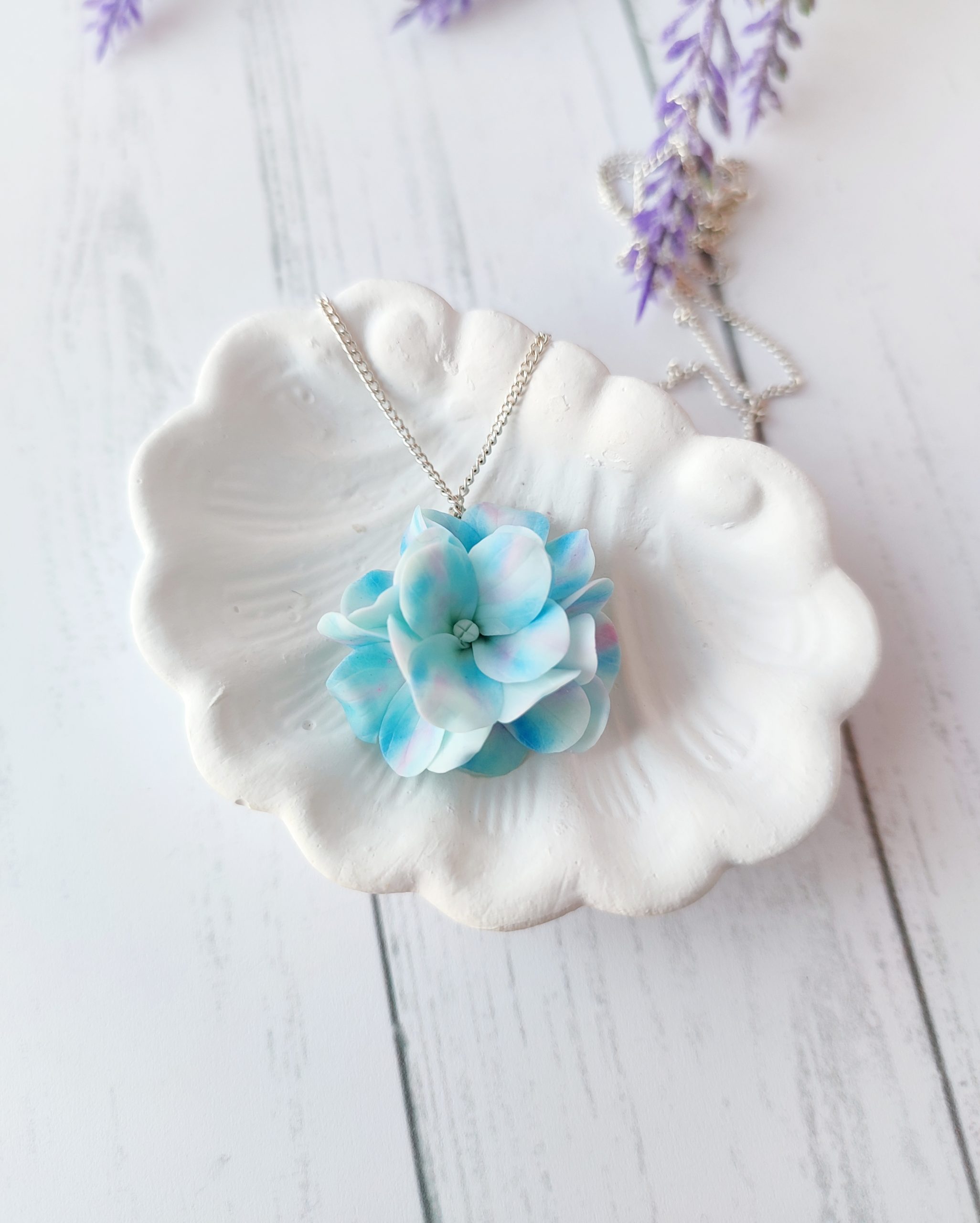 blue flower necklace