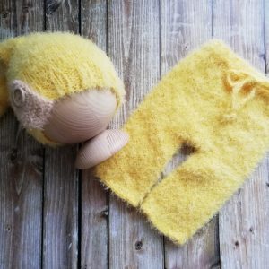 A set for a boy- pants and a cap ( color yellow)