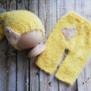 A set for a boy- pants and a cap ( color yellow)
