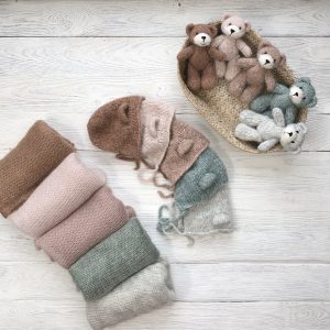 Newborn photo prop bear set: toy teddy bear, matching bonnet, wrap