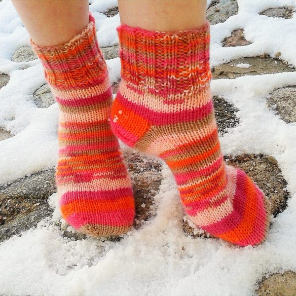 Knitting patterns for women's socks