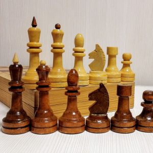 antique-wooden-chess