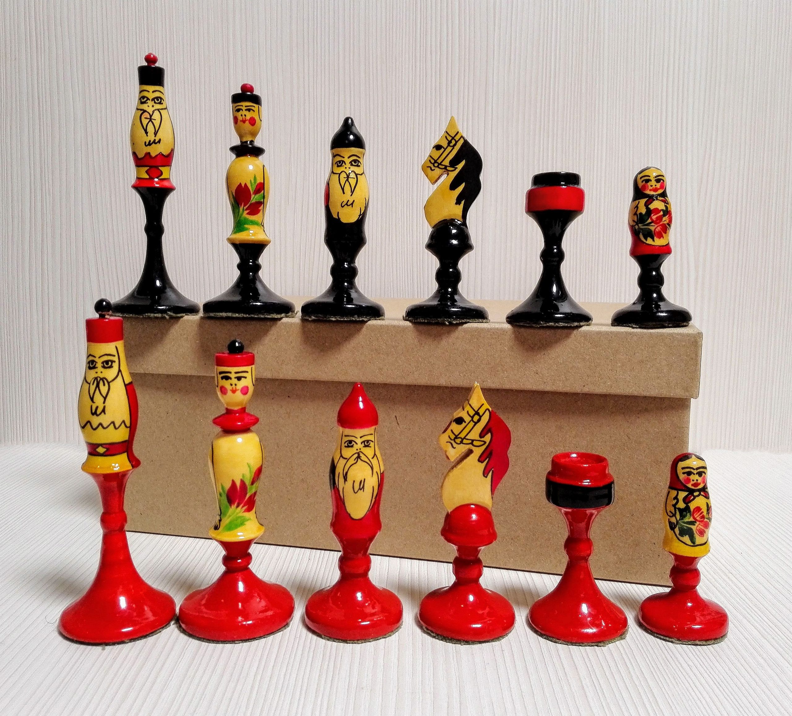 XADREZ MEMÓRIA: SOVIET CHESS SETS 6 - PEÇAS DE XADREZ SOVIÉTICAS 6