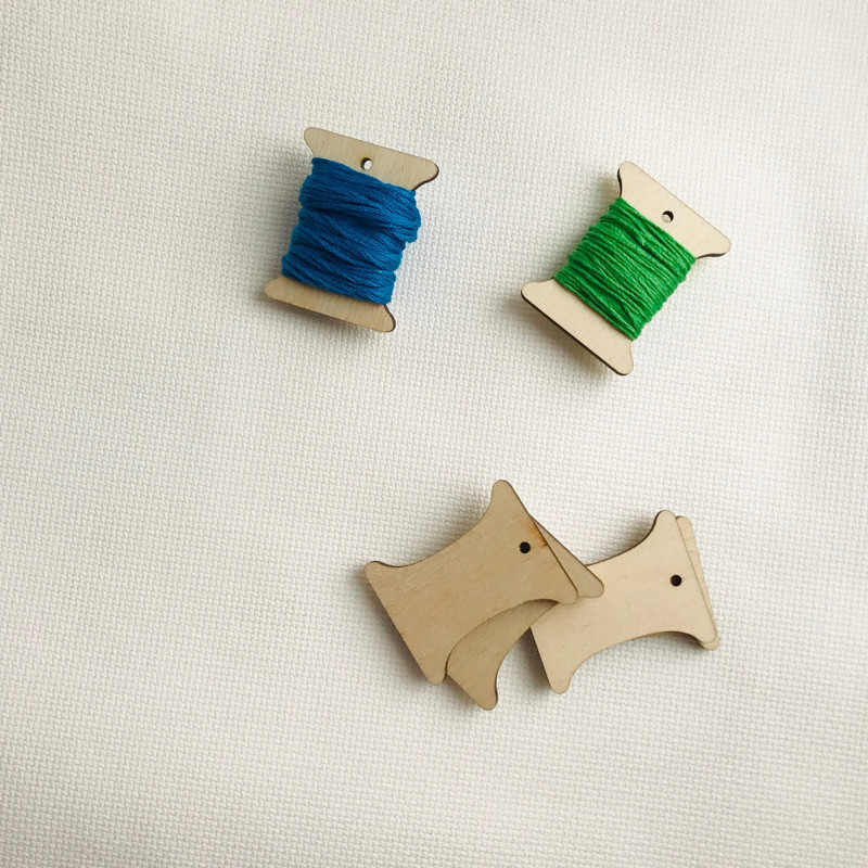 Embroidery Floss Bobbins,10 cute wood bobbins-dogs