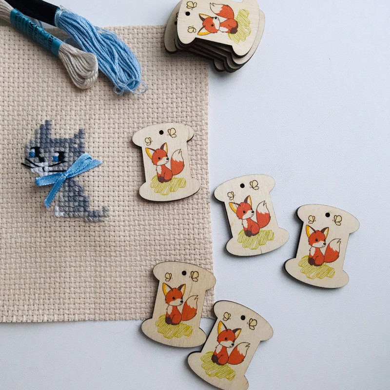 Embroidery Floss Bobbins,10 cute wood bobbins-dogs