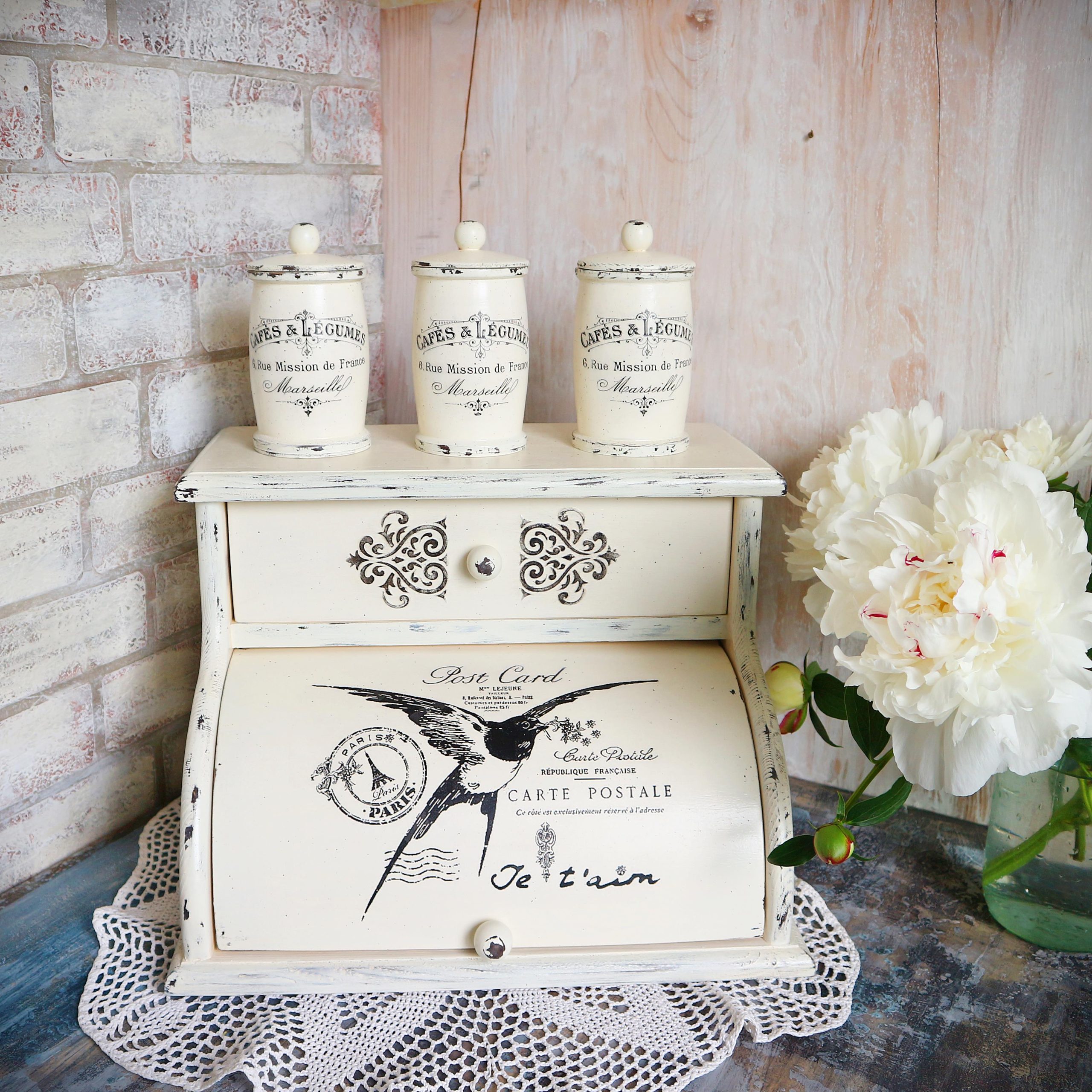 Vintage Wooden Bread Box For Kitchen Counter Storage