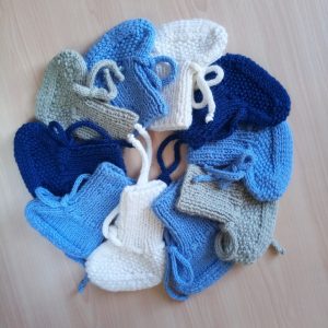 Casa 387 Knitting scheme of baby booties pdf