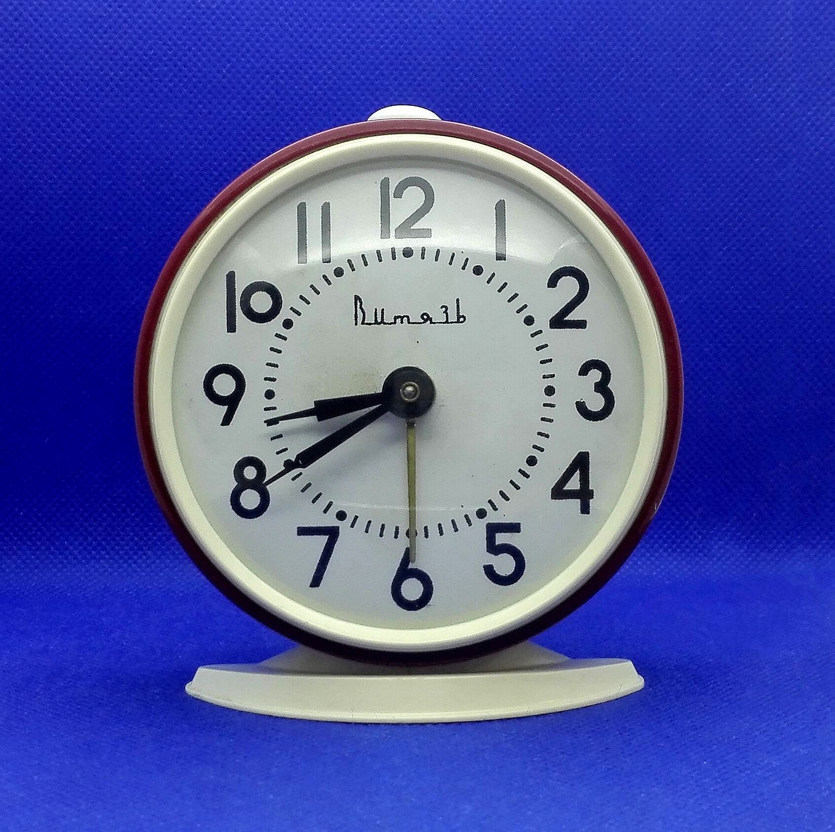 Soviet Vintage Red Alarm Clock Vityaz.Mechanical Alarm clock USSR 2 Soviet Vintage Red Alarm Clock Vityaz.Mechanical Alarm clock USSR - Image 2