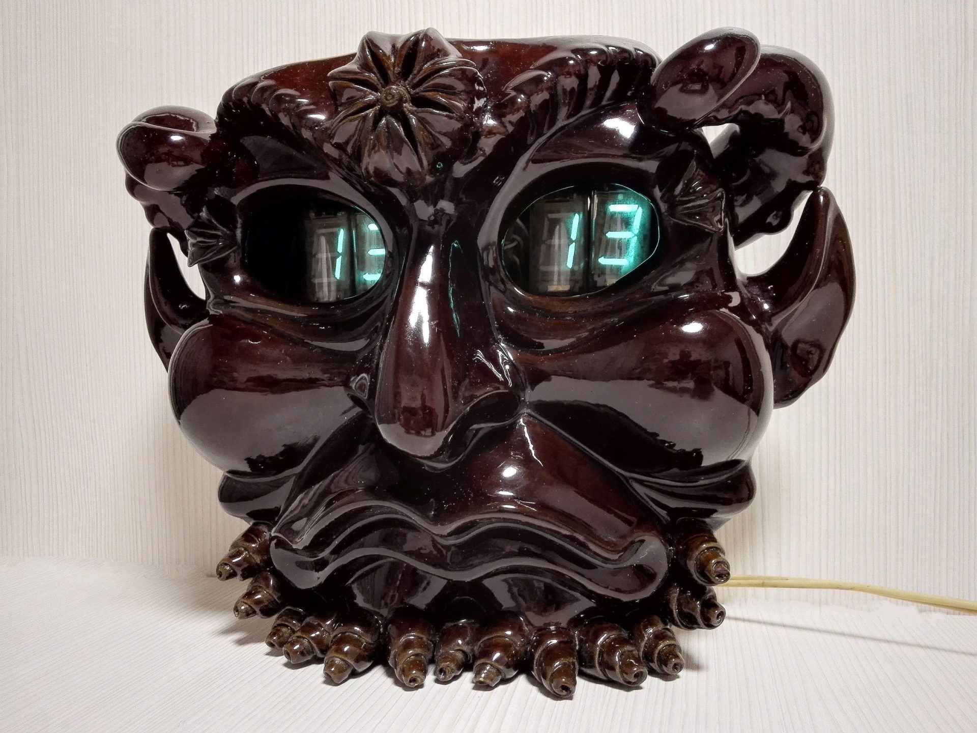 Soviet Antique Сlock Devils Head. Ceramic Electronic Clock USSR 4 Soviet Antique Сlock Devils Head. Ceramic Electronic Clock USSR - Image 4