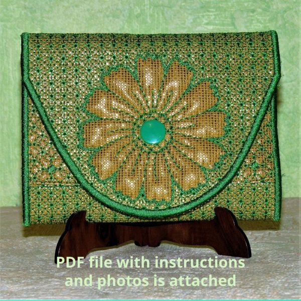 ith-trapunto-project-small-purse-daisy