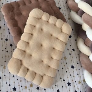 Crackers pillows / cushions