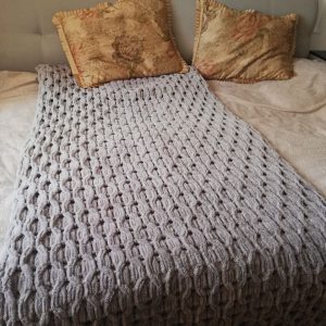 Aesthetic Bedding, Minimalistic Blanket, Giant Knit Throw, Jumbo Yarn Plaid