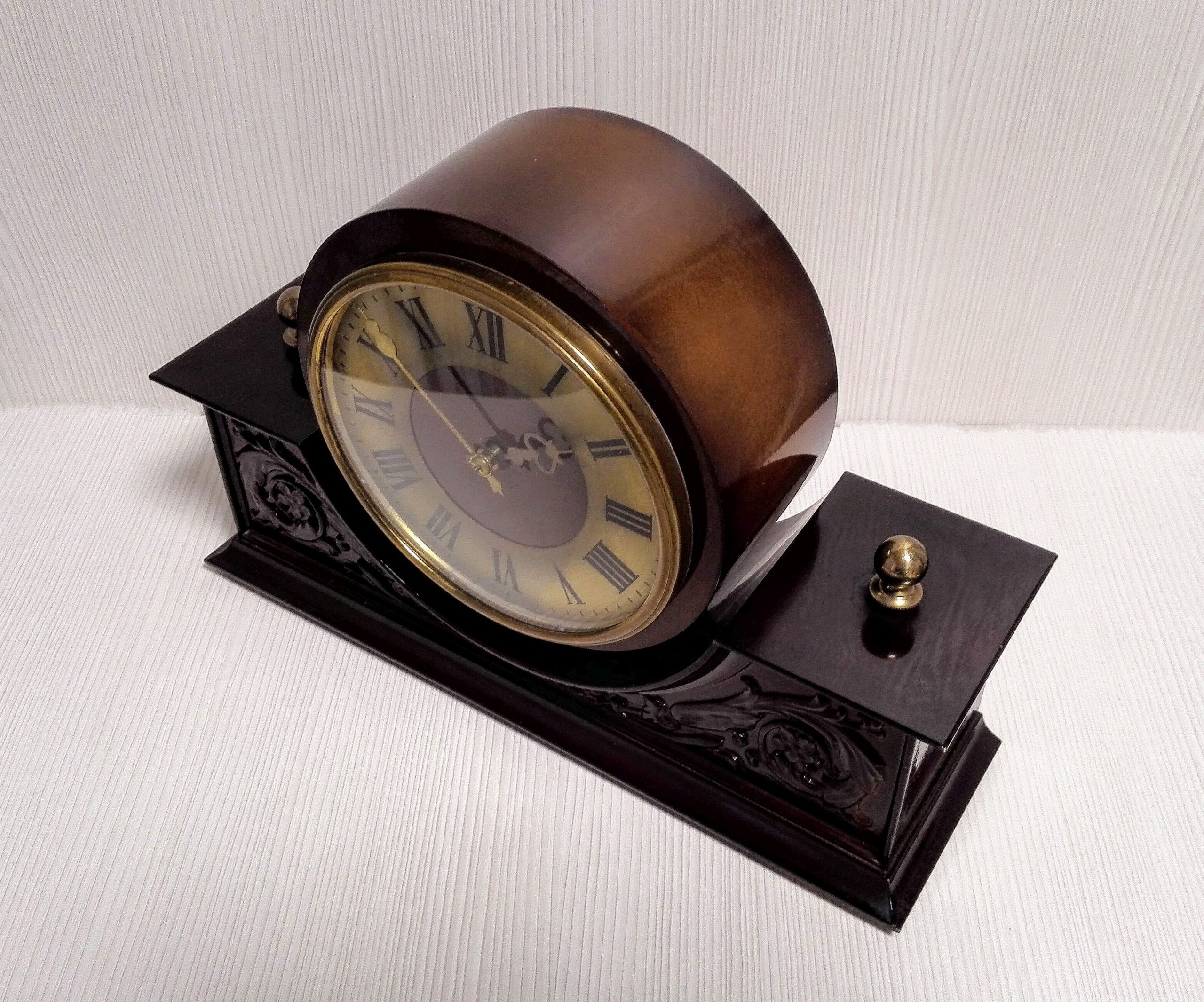Soviet Vintage Desk Clock Vesna. Antique Wooden Mechanical clock 6 Soviet Vintage Desk Clock Vesna. Antique Wooden Mechanical clock - Image 6