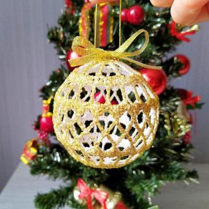 White Christmas ornament balls. These amazing crochet lace Christmas balls are made from natural thread, then blocked for to stand in a ball shape. You can see through their lacy design because there is no filling inside. Christmas balls 3d look great on Christmas tree or just in decorative plate on the table. Also Christmas baubles can make amazing Christmas gift for beloved person. 4 different colors available to pick from when placing your order.