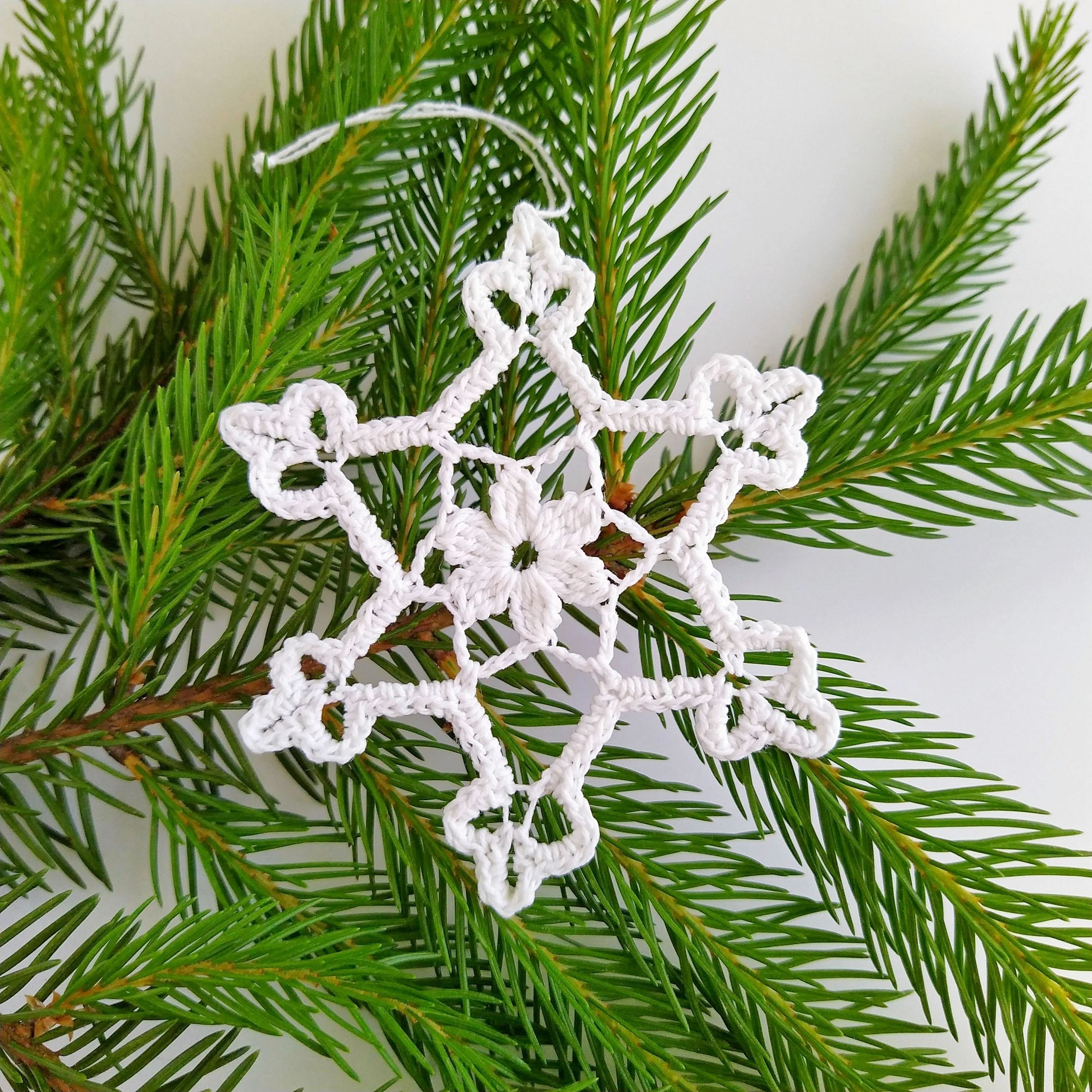 Crochet Christmas snowflake patterns - Snowflake ornament