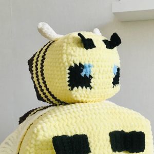 Home 1191 Plush Bee Crochet Pattern