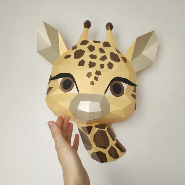 Papercraft giraffe wall low poly origami 3d
