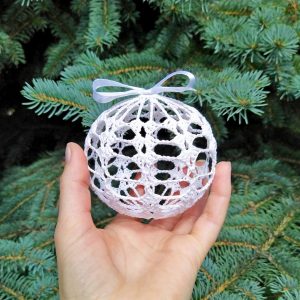 These amazing Christmas bauble set are made from natural thread, then blocked for to stand in a ball shape. You can see through their lacy design because there is no filling inside. Christmas balls ornaments look great on Christmas tree or just in decorative plate on the table. Also Christmas baubles can make amazing Christmas gift for beloved person.