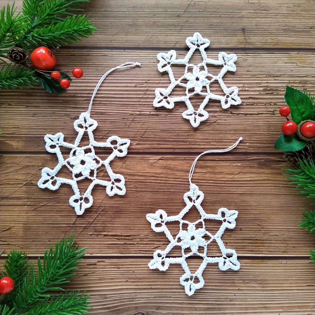 Small Snowflake Christmas ornaments - Homemade gifts