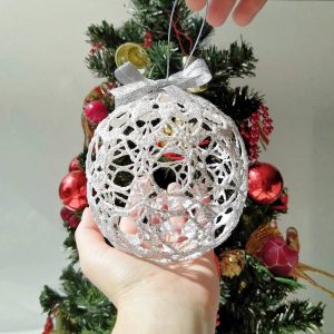 These amazing large Christmas balls ornaments are made from natural thread, then blocked for to stand in a ball shape. You can see through their lacy design because there is no filling inside. White Christmas baubles great on Christmas tree or just in decorative plate on the table. Also crochet Christmas balls can make amazing Christmas gift for beloved person.3 different colors available to pick from when placing your order. I ship these in a solid box.
