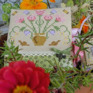 Flowers needlebook