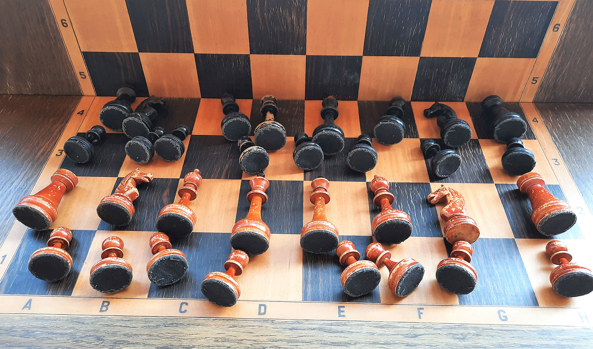 5000 red black chessmen9 1